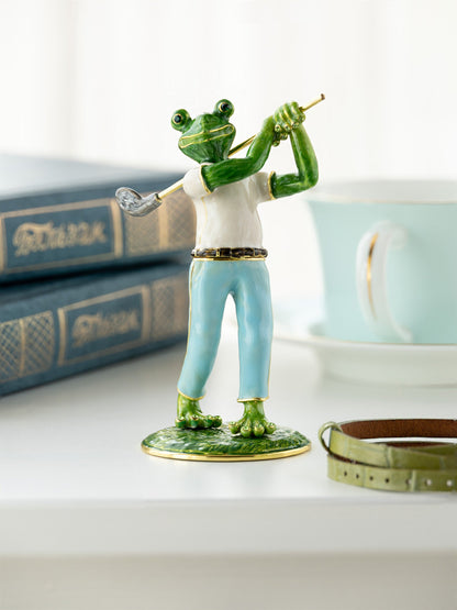 Frog Playing Golf-1